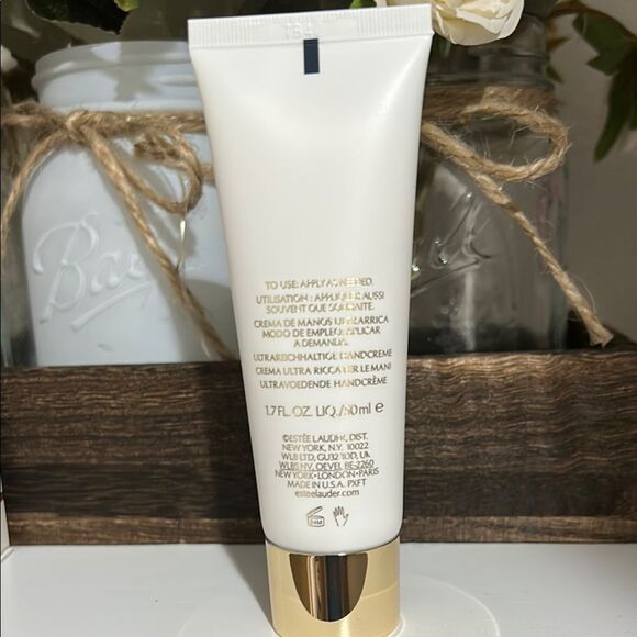 Estee Lauder Ultra Rich Hand Cream - NIB - 1.7 FL OZ - Picture 4 of 5